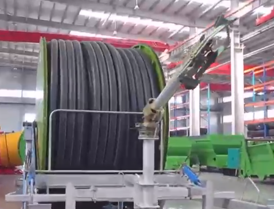 Carrete de riego equipado en planta